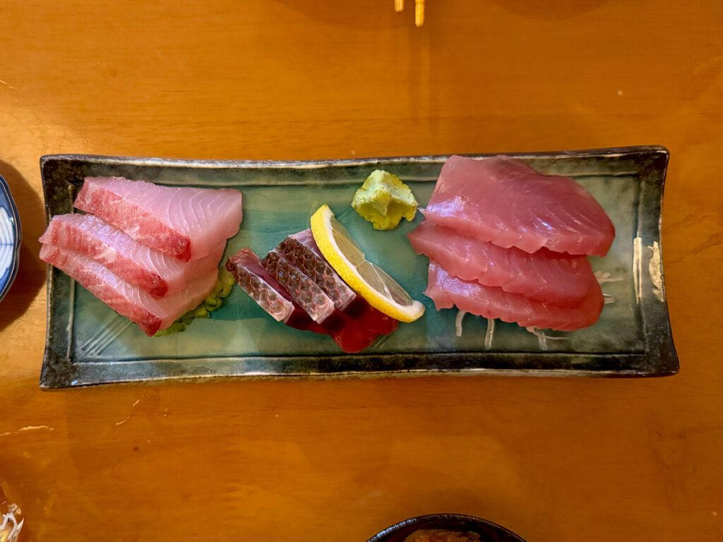 居酒屋かぁらや刺身の盛り合わせ