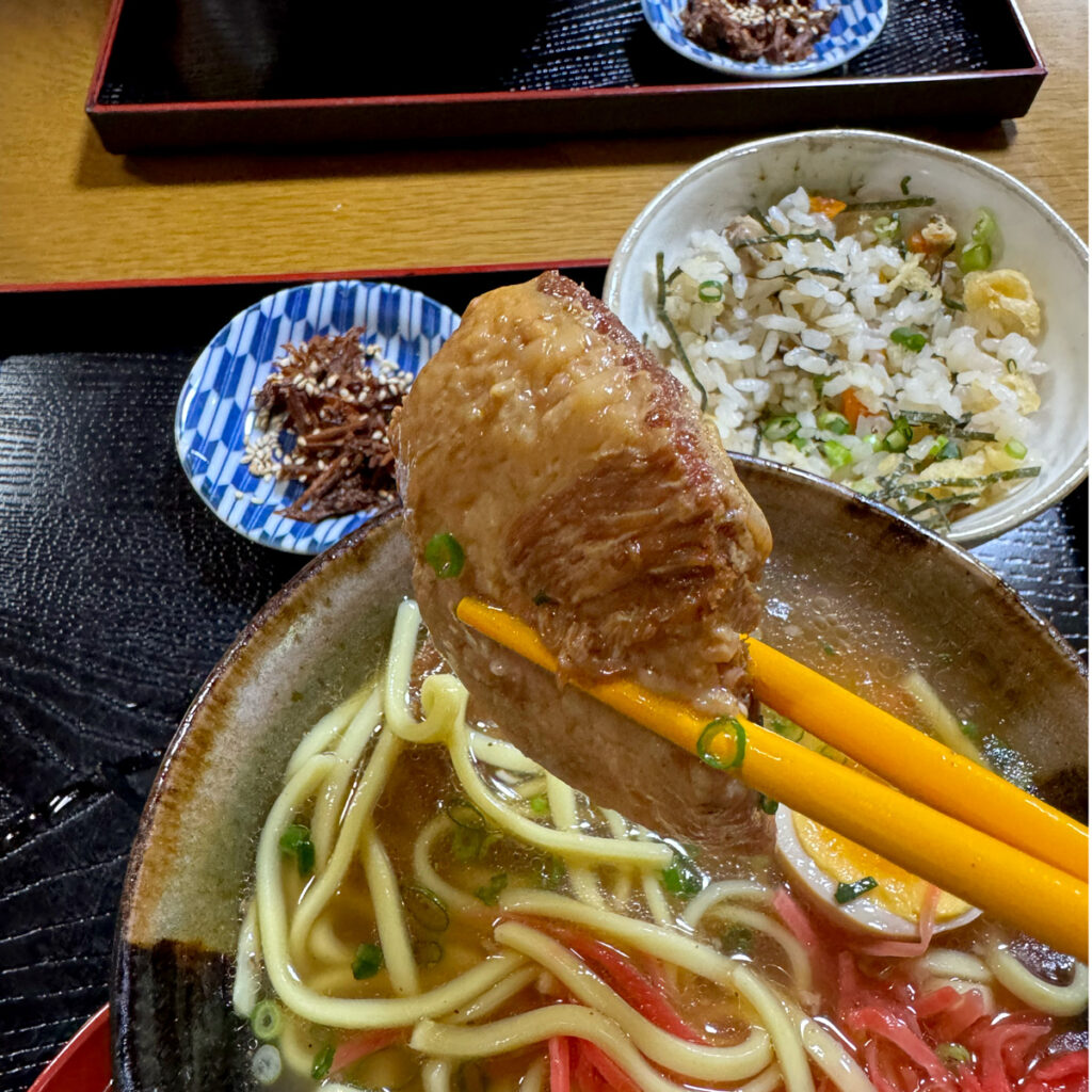 茶房 うふたそばのチャーシュー