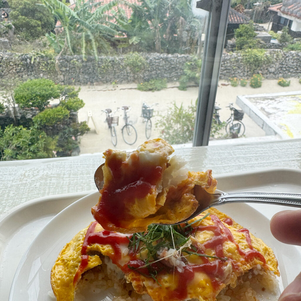 竹富島ハーヤナゴミカフェのオムタコ