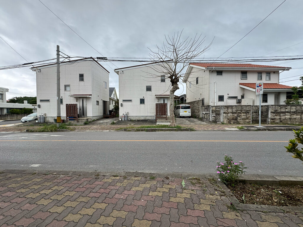 石垣島 知念商会前の住宅街